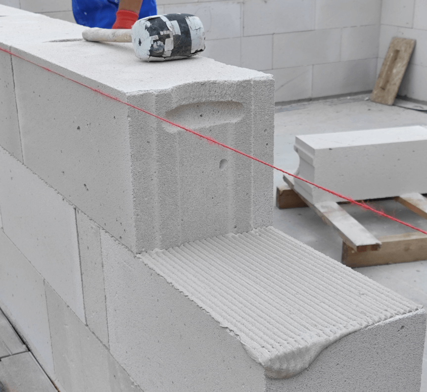 Mur z bloczków z betonu komórkowego Solbet